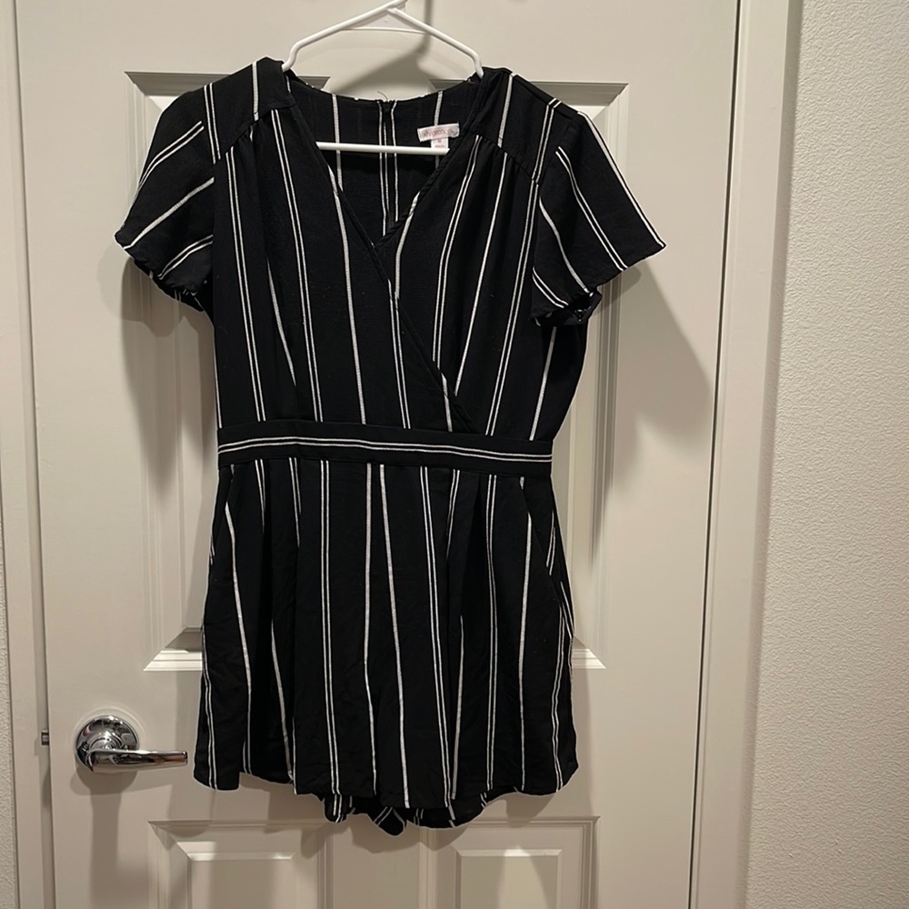 Xhilaration black and white striped romper, Size M